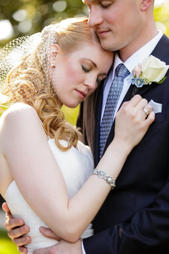 This couple is the essence of romance. 