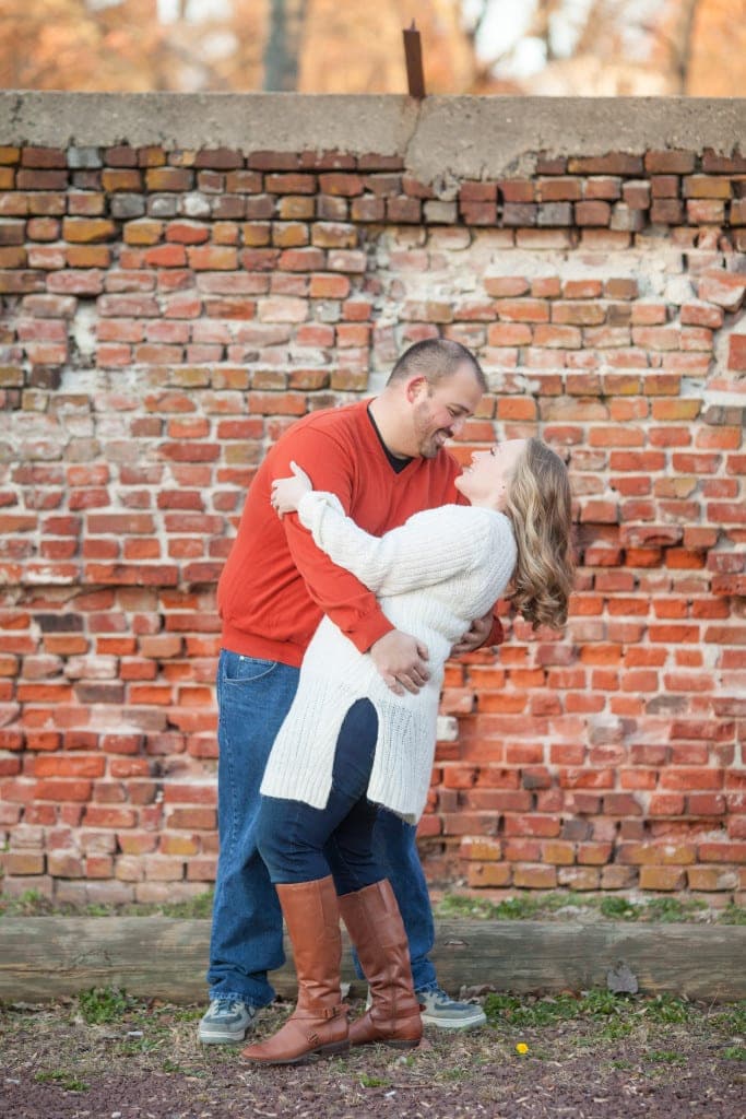 fall engagement photo ideas