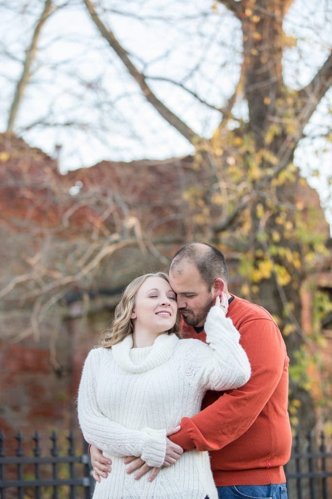 romantic fall engagement photo poses