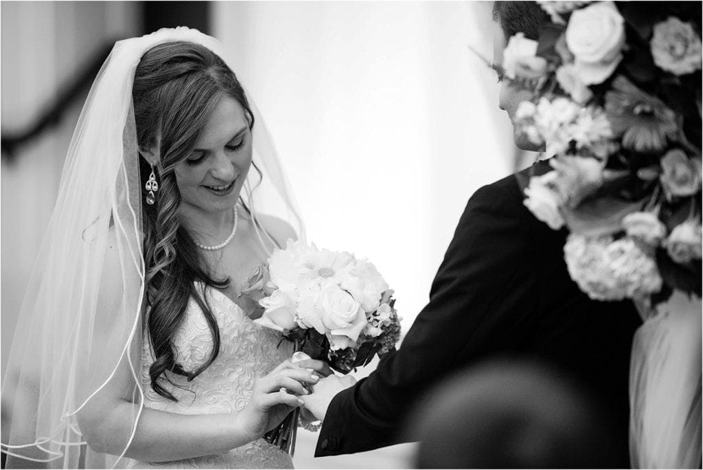 exchanging wedding vows Jewish ceremony