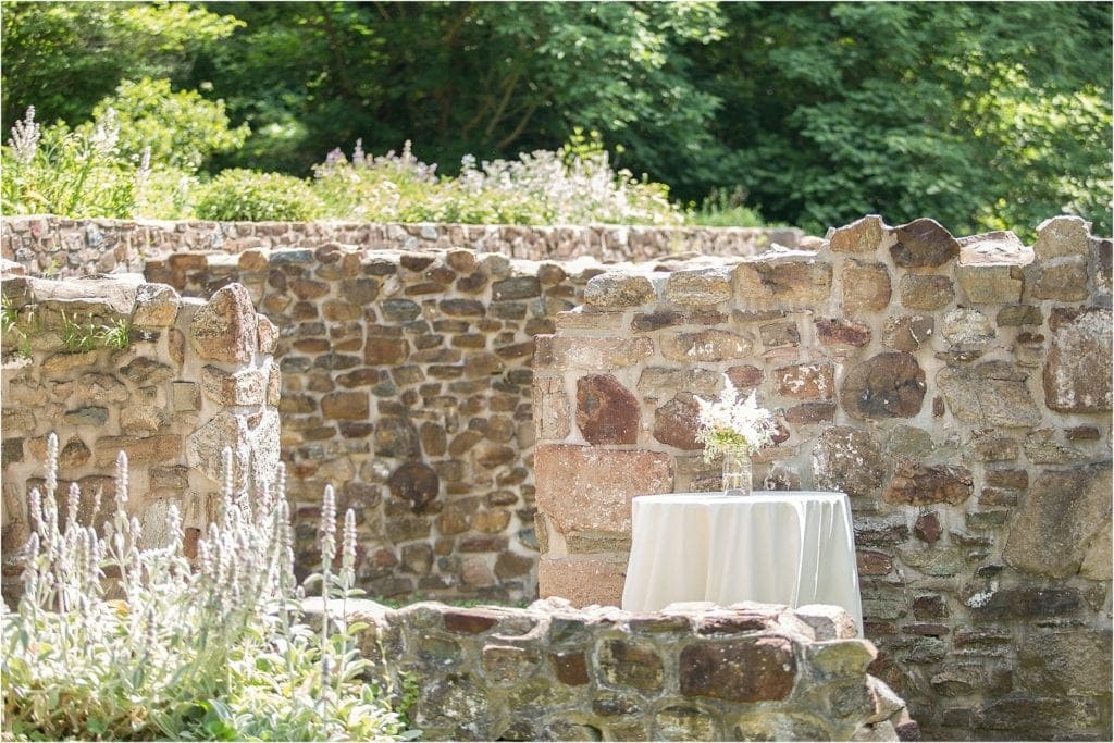 outdoor wedding decor ideas for ceremony. unique outdoor wedding venue in Philly.