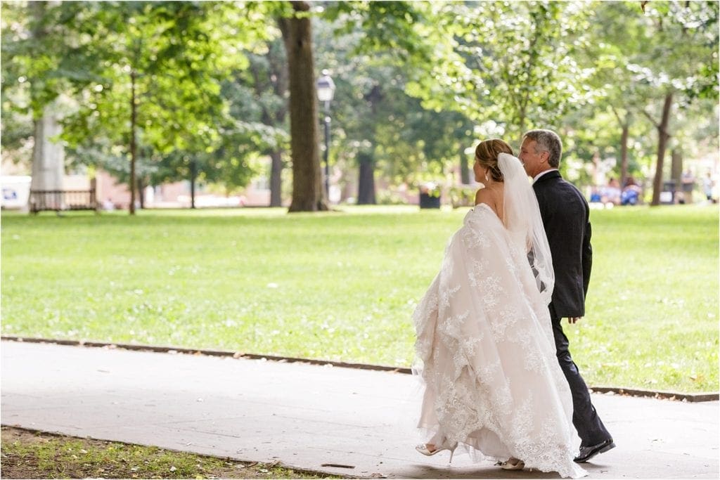 Outdoor wedding photos of bride and groom in Philly