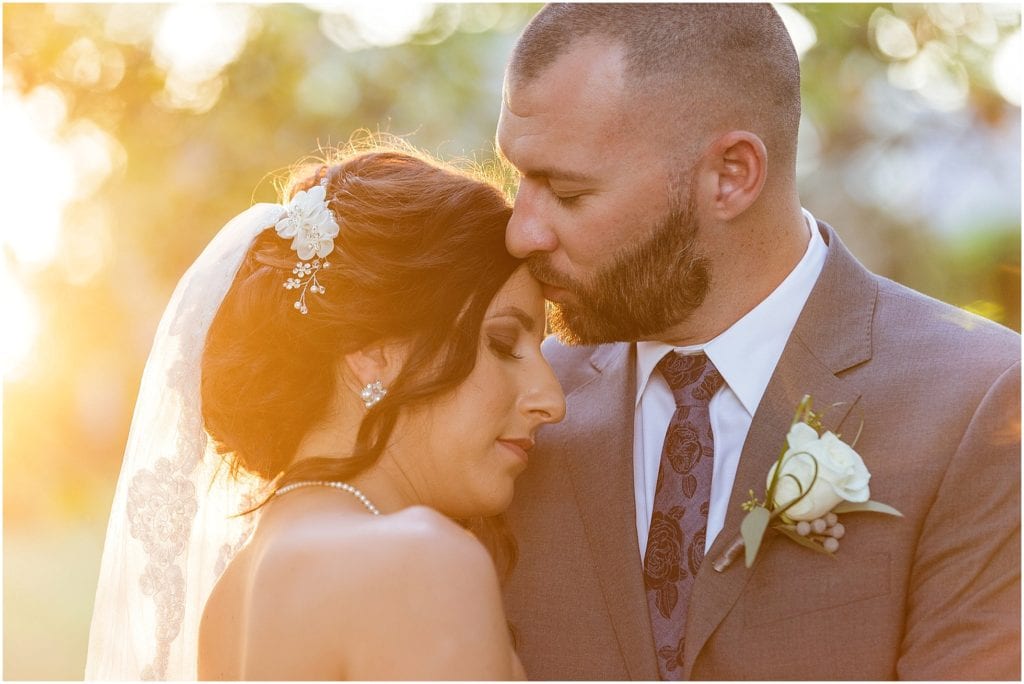 sunset wedding photos of bride and groom so romantic