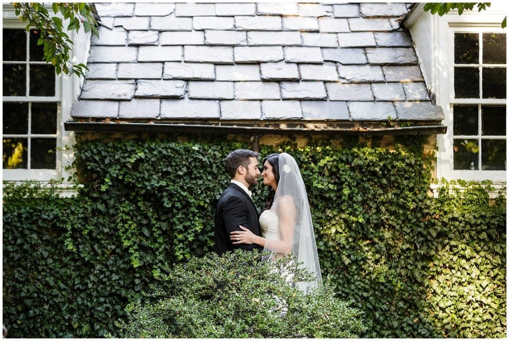 Rustic Wedding at Huntingdon Valley Country Club - Love this outdoor portraits 