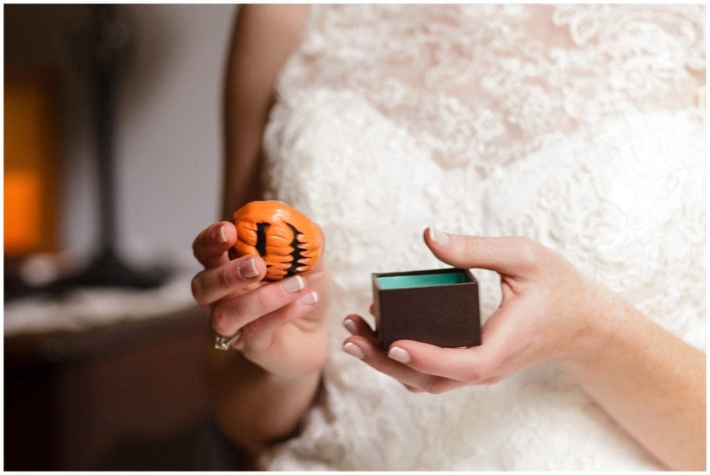  Chris gave Kim a heart attack with a toy that screamed when you pressed a button and gave her another one with this little pumpkin. Unique gifting for wedding day 