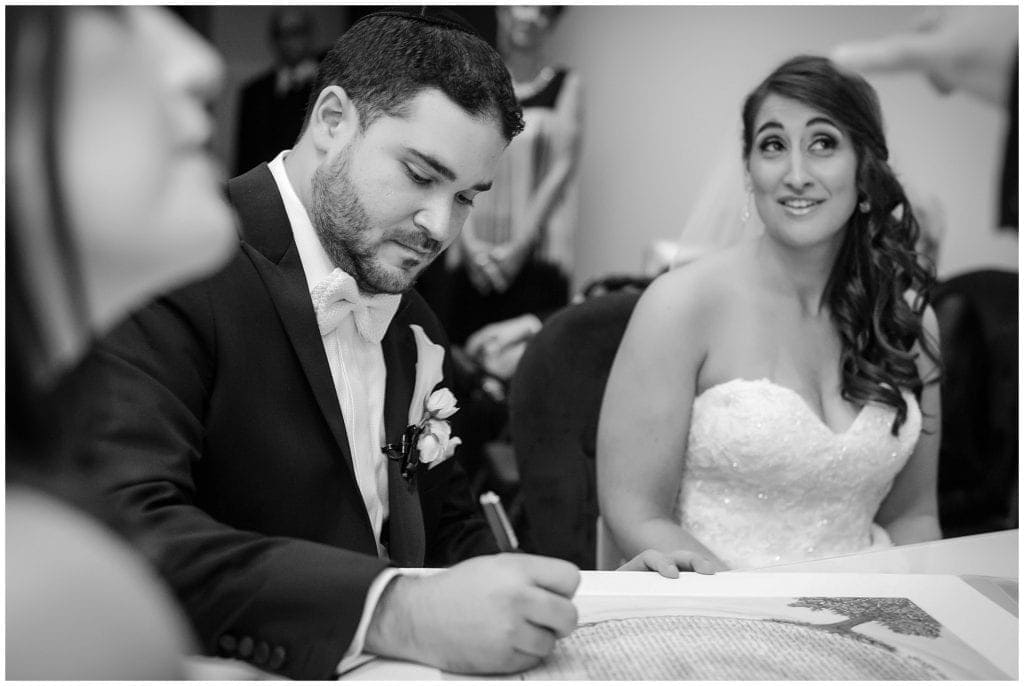 ketubah signing Jewish ceremony in Philly Vie. 