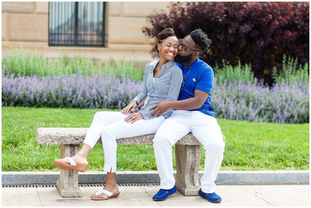 Bench outside Art Museum perfect for engagement pictures | royal blue engagement inspiration