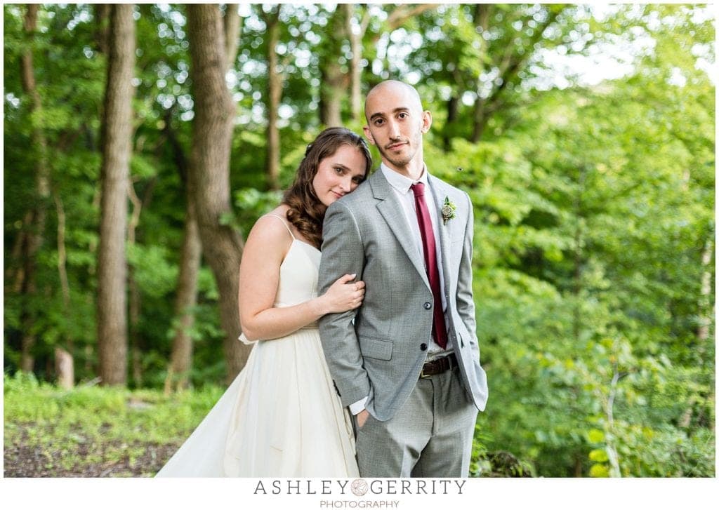 romantic portrait, bride and groom, newlyweds, wedding picture inspiration