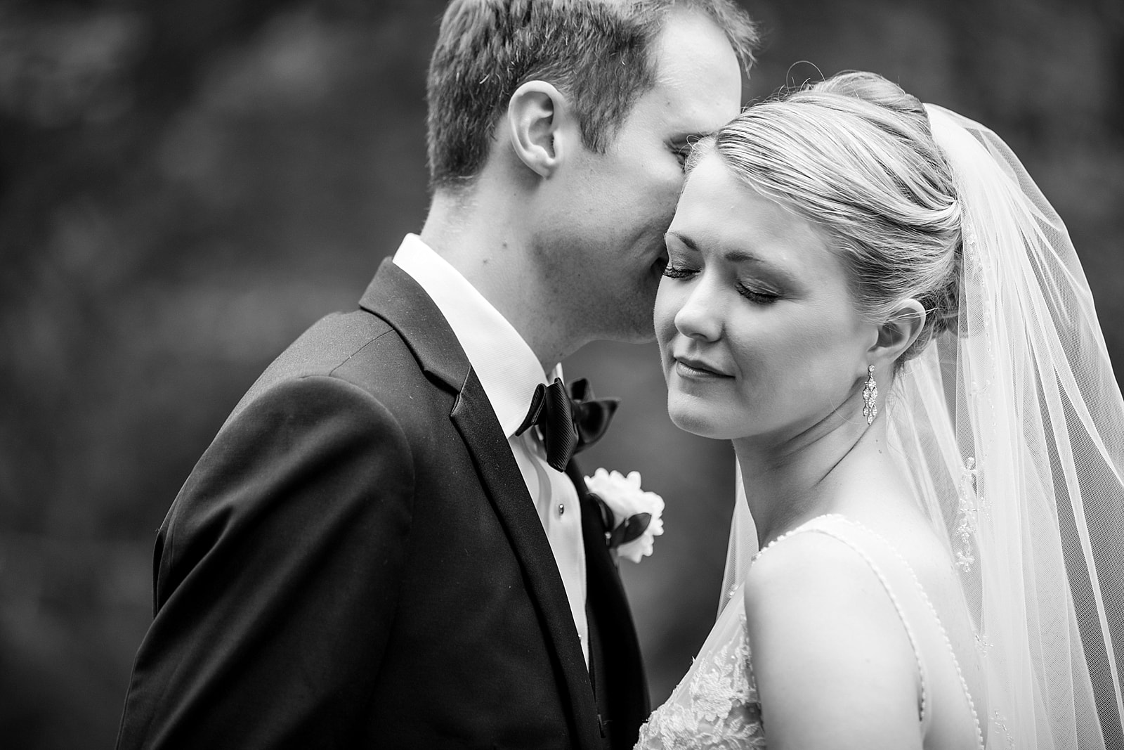 bride and groom, wedding portraits,
