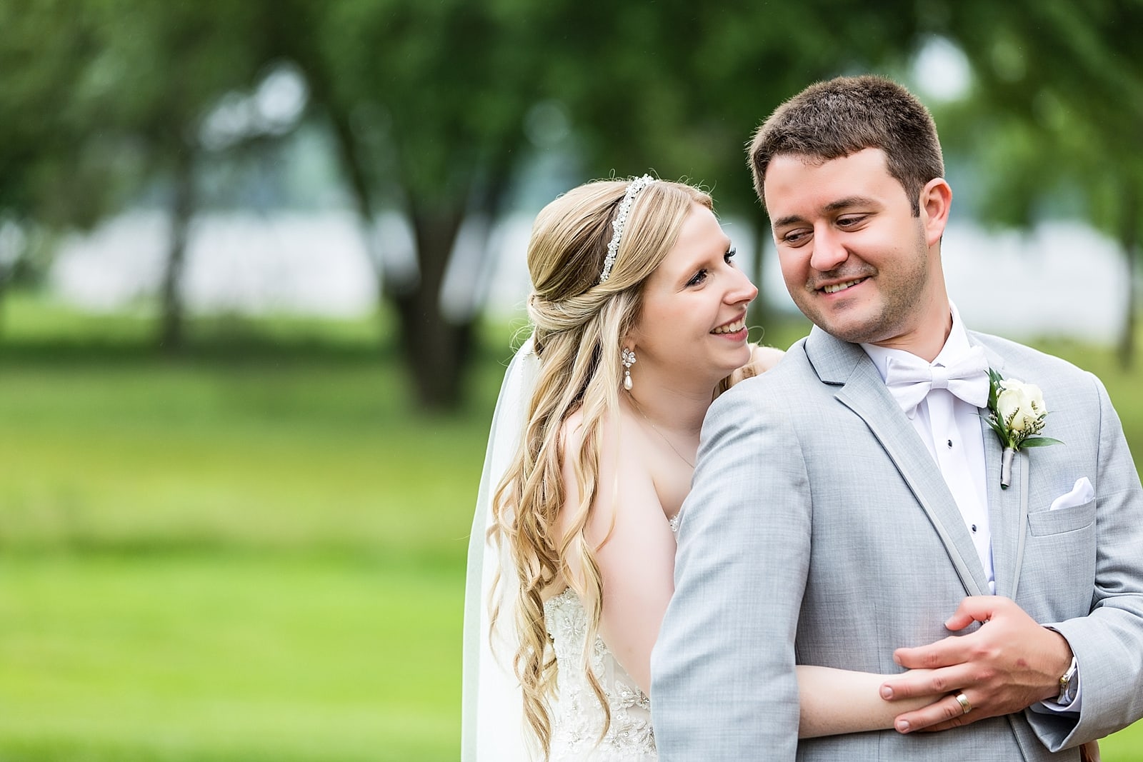 bride and groom portrait, wedding portrait, couple laughing