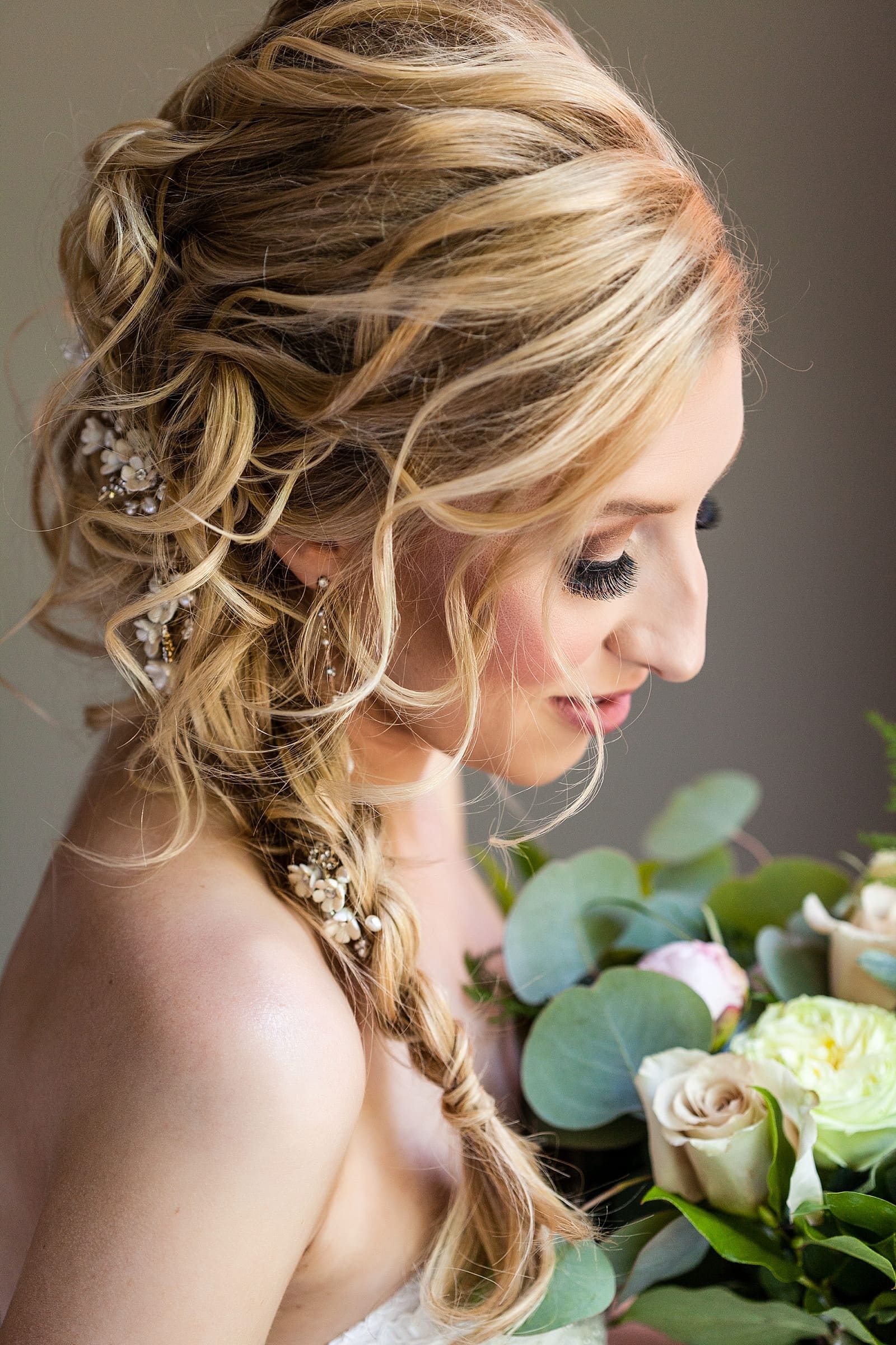 Bride, Bridal portrait, bridal hair, bridal makeup, bridal bouquet