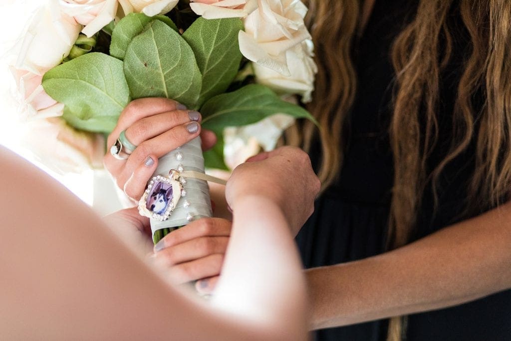 bouquet charm, husky, bridal bouquet, flowers