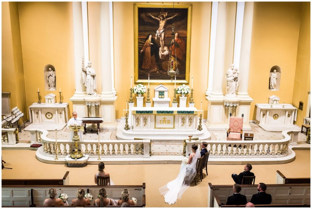 Traditional Catholic Church wedding ceremony in Old City Philadelphia